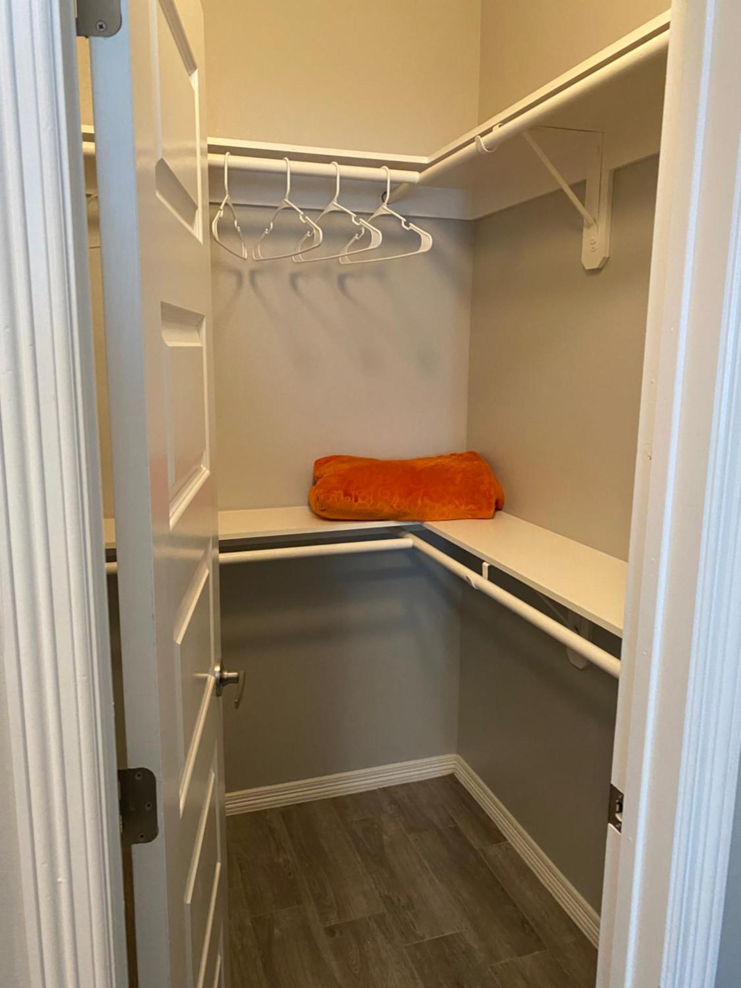 Appartement Cozy Getaway With King Bed Near Utrgv à Edinburg Extérieur photo