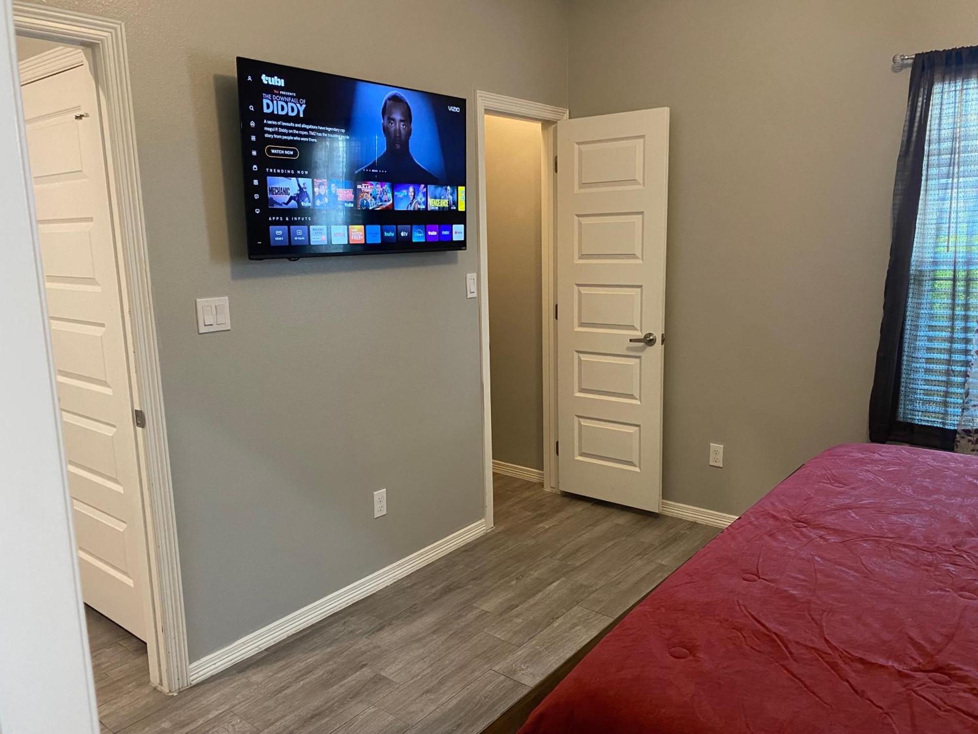 Appartement Cozy Getaway With King Bed Near Utrgv à Edinburg Extérieur photo